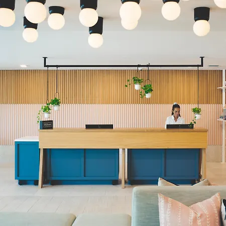Hampton By Hilton Grand Cayman Seven Mile Beach-3