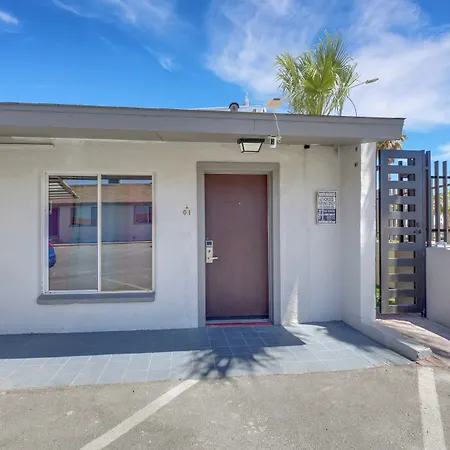 Desert Moon Motel-2