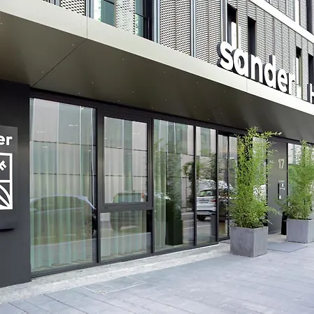 Sander Hotel-3