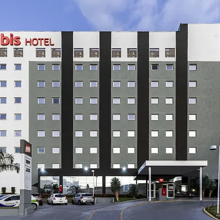 Ibis Uberaba-3