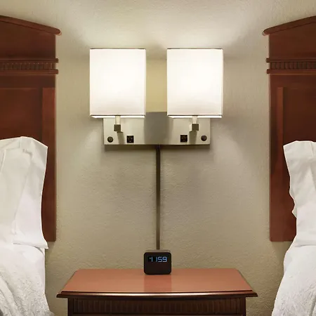 Hampton Inn & Suites Madison - West-3