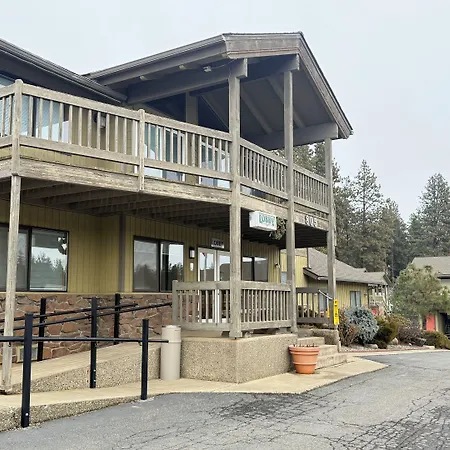 Stewart Lodge-2