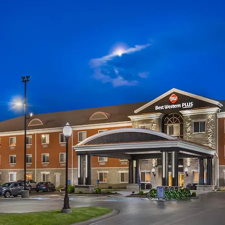 Best Western Plus 1000 Islands Hotel & Suites- Newly Renovated-3