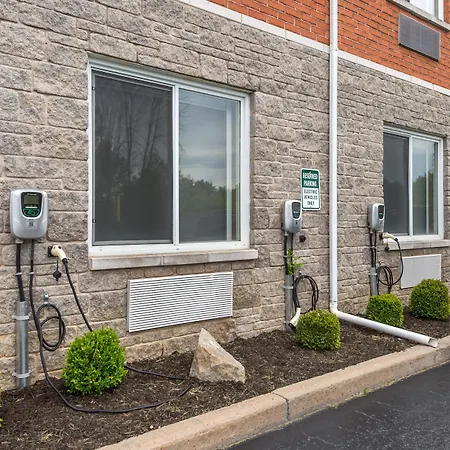 Best Western Plus 1000 Islands Hotel & Suites- Newly Renovated-2