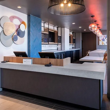Comfort Suites-3