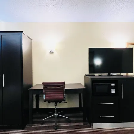 Super 8 By Wyndham Osseo Wi-2