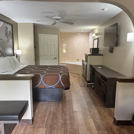 Super 8 By Wyndham Moss Point-2