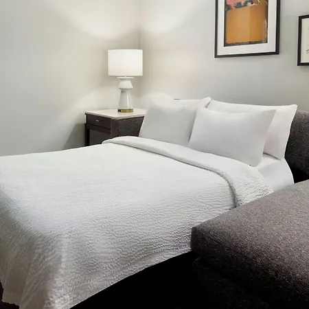 Courtyard By Marriott New Orleans French Quarter/Iberville-3