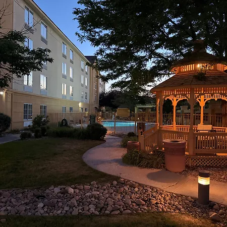 La Quinta By Wyndham Pueblo-2
