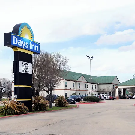 Days Inn By Wyndham Denham Springs-Baton Rouge East-2