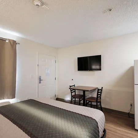 Hometowne Studios By Red Roof Seattle - Kent/Des Moines-3