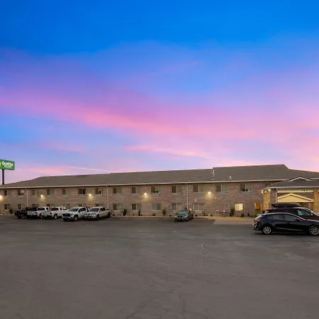Quality Inn & Suites Fillmore I-15-3