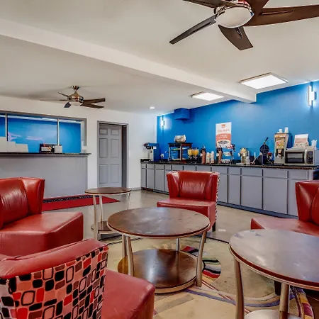 Econo Lodge Inn & Suites Enid South-3