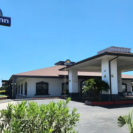 Days Inn By Wyndham Portland/Corpus Christi-2