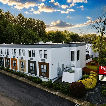 Red Roof Inn & Suites Middleborough-2