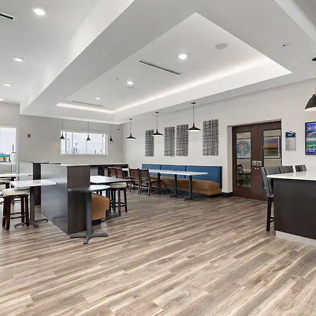 Holiday Inn Express Kansas City North - Parkville By Ihg-3