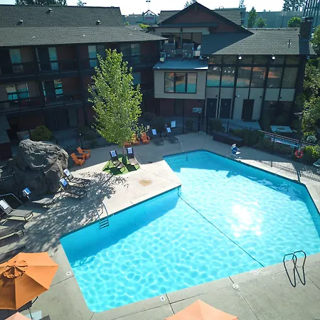 Riverhouse Lodge-3