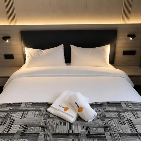 Mooncity Hotel & Boardinghouse-2
