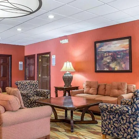 Lifestyle Inn Cedar Falls-3