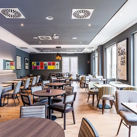 Premier Inn Hamburg City Millerntor-3