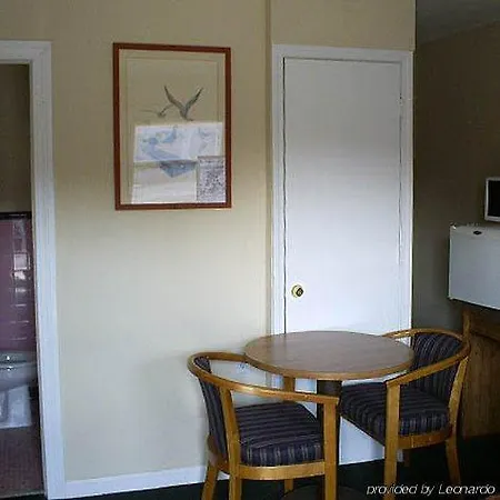 Crestview Inn-2