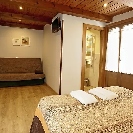 Hostal Orialde-3