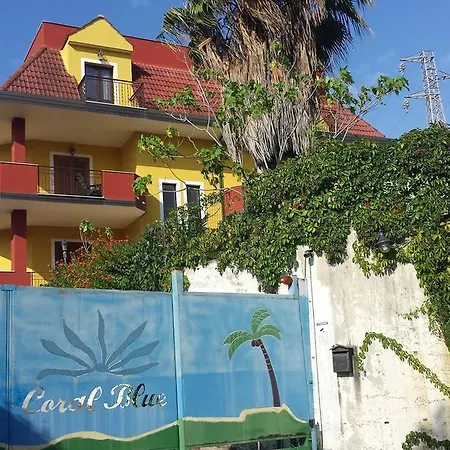 Bed And Breakfast Coral Blue-2