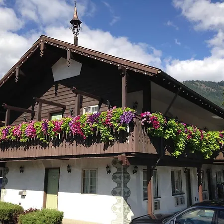 Linderhof Inn-3