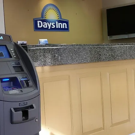 Days Inn By Wyndham Norfolk Airport-3
