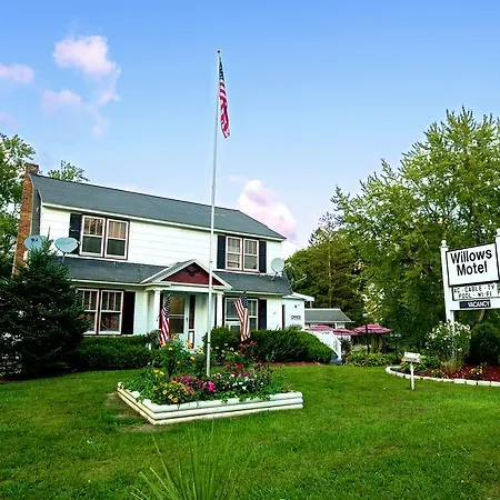 Willows Motel-3