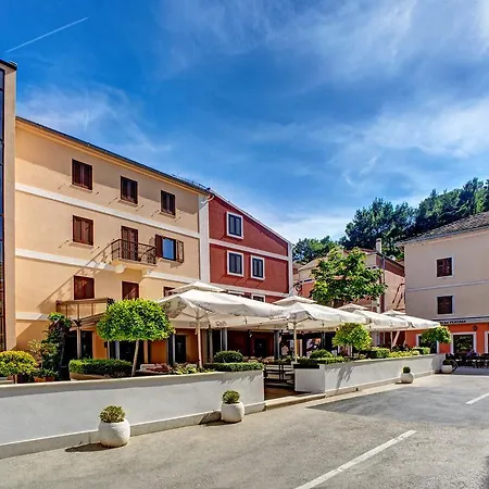 Hotel Skradinski Buk-2