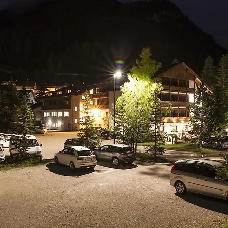 Hotel Casa Alpina - Alpin Haus-3