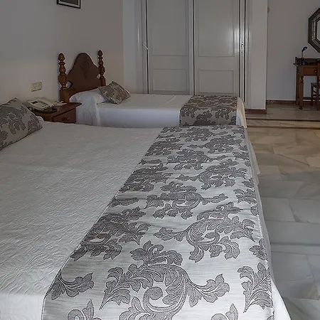 Hotel La Pinta-3