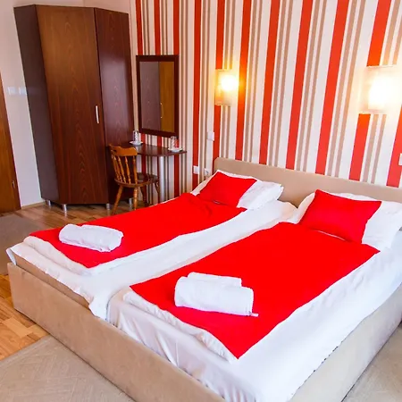 Hotel Pine-2