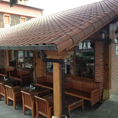 Hosteria San Emeterio-2