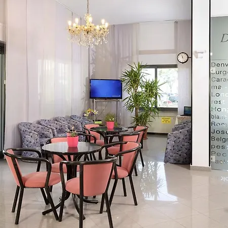 Hotel Ciondolo D'Oro 5 minuti da Rimini Fiera CON PARCHEGGIO INCLUSO-2