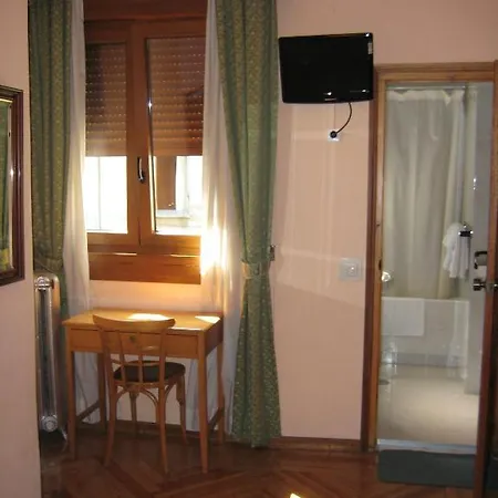 Hostal La Selecta-3