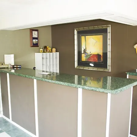 Budget Inn-3