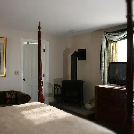 Lamb And Lion Inn-3