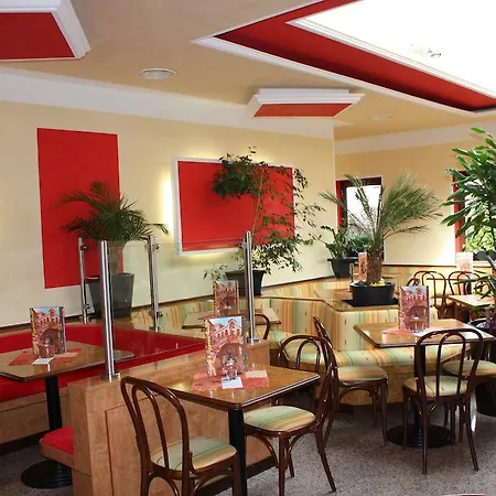 Eiscafe-Pizzeria-Hotel Rialto-2