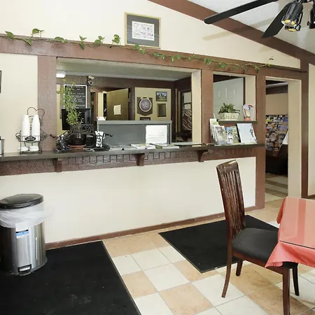 Knights Inn - Battle Creek-2