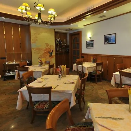Hotel Vela-3
