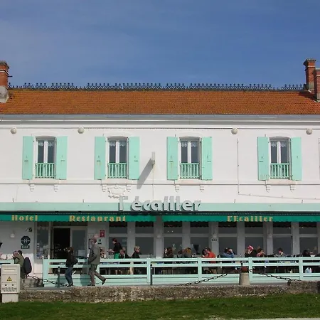 Hôtel L'Ecailler-3