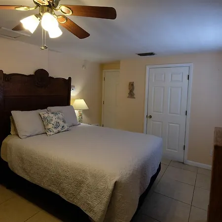 Seahorse Cottages - Adults Only-3
