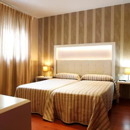 Hostal Paris-2