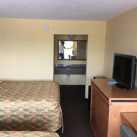 Budget Inn Tarboro-3