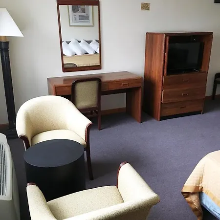 Village Motel-3