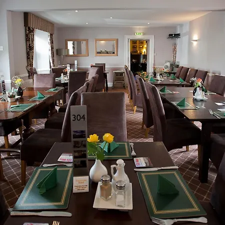 The Racehorses Hotel-2