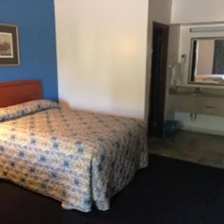 Budget Inn - Madison-2