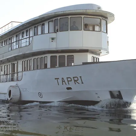 Tapri - Hotel Flutuante-2